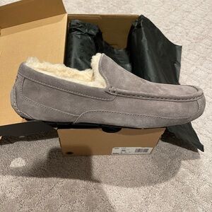 UGG Men’s Gray Slip-On Loafers with Soft Lining (Ascot)